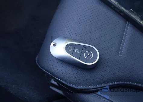 2023 Mercedes-Benz C 300 4Matic из США, поврежденный, VIN W1KAF4HB3PR104736